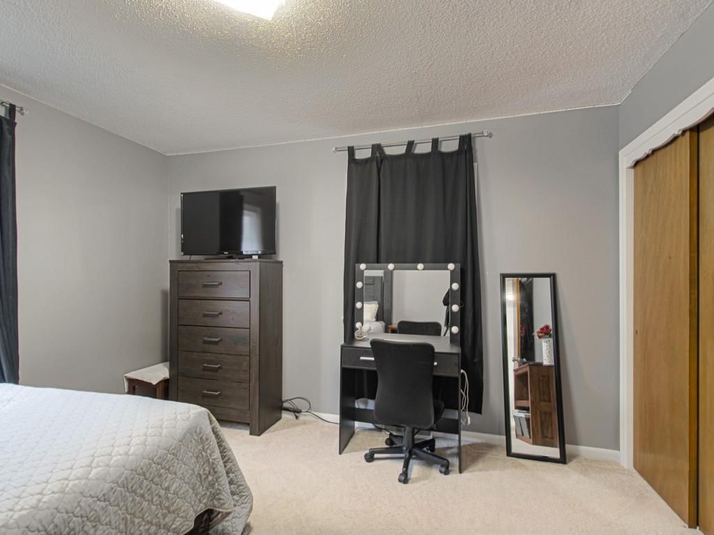 6908 NW Belvidere Parkway — photo 20