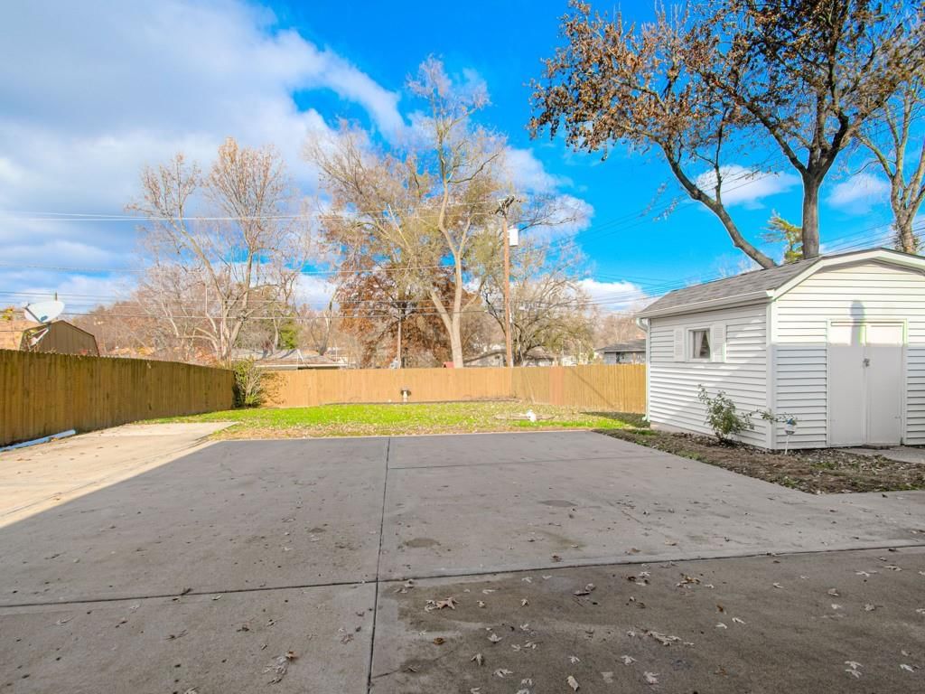 6908 NW Belvidere Parkway — photo 27