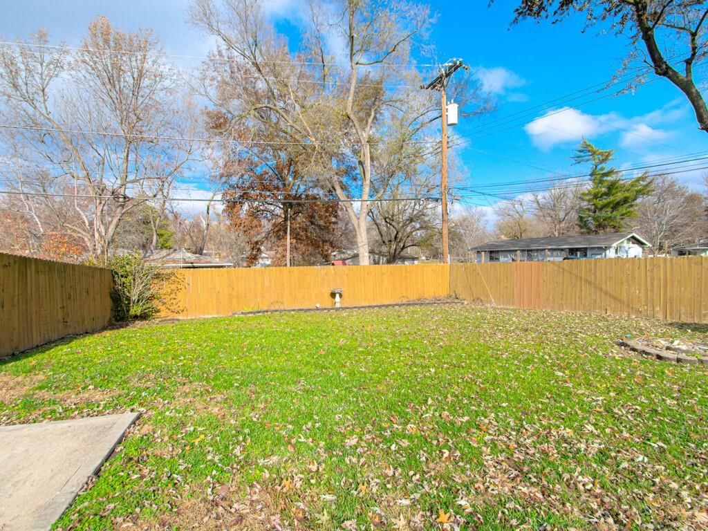 6908 NW Belvidere Parkway — photo 28