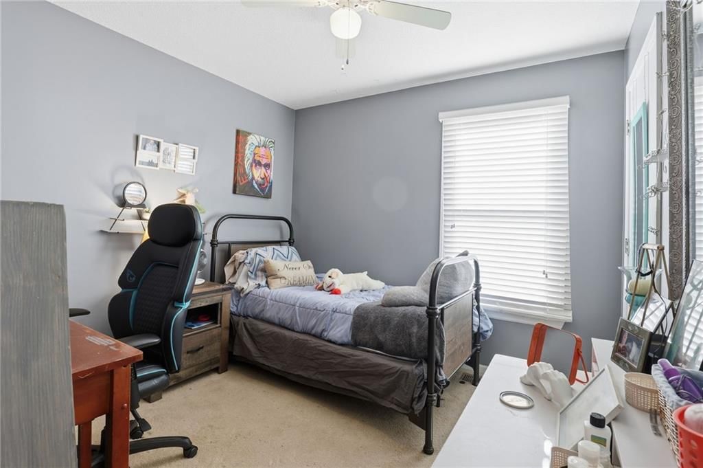 1004 Robin Street — photo 19