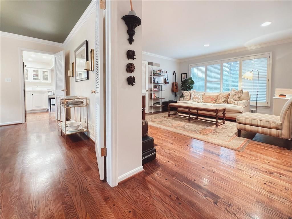 7905 Fontana Street — photo 5