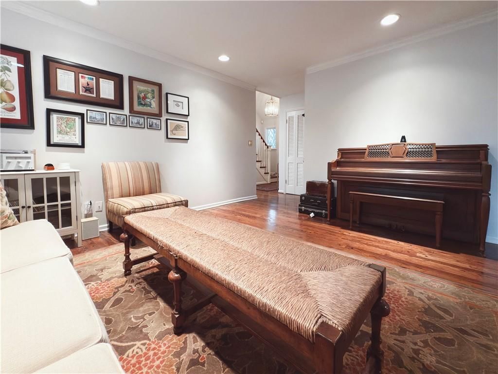 7905 Fontana Street — photo 8