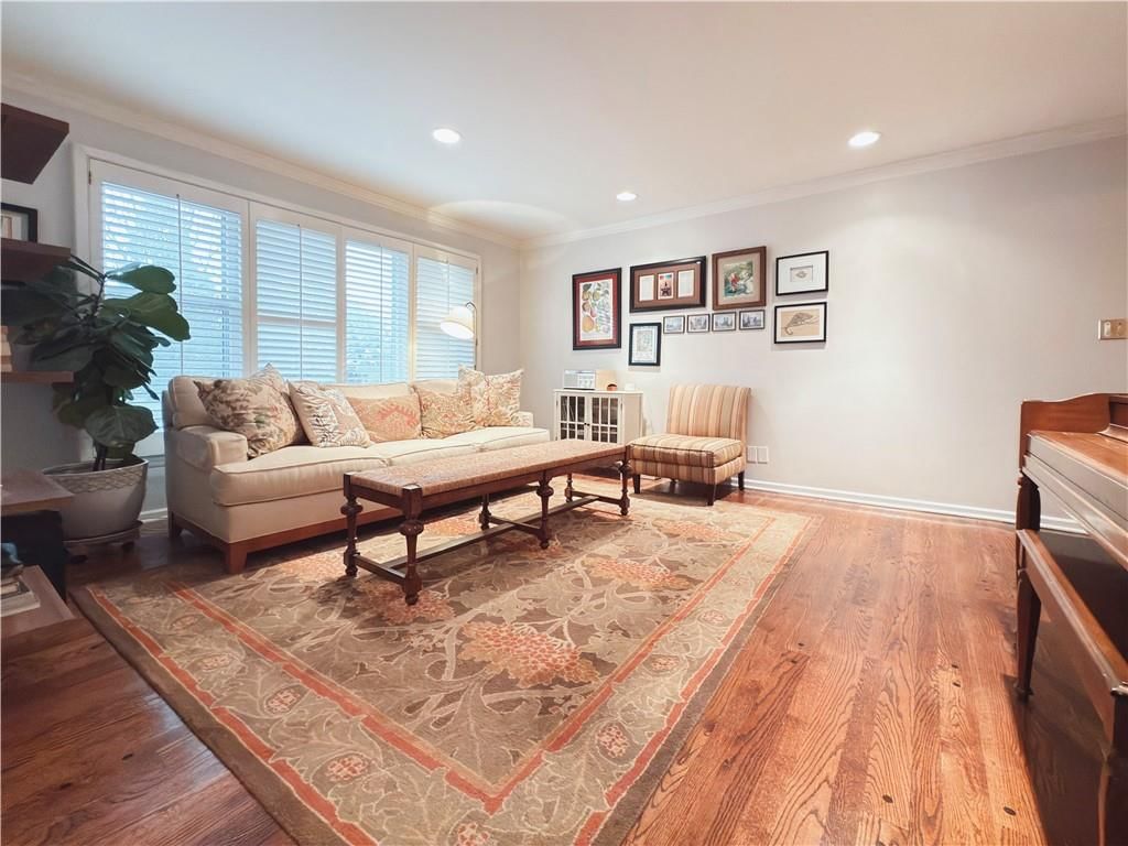 7905 Fontana Street — photo 9