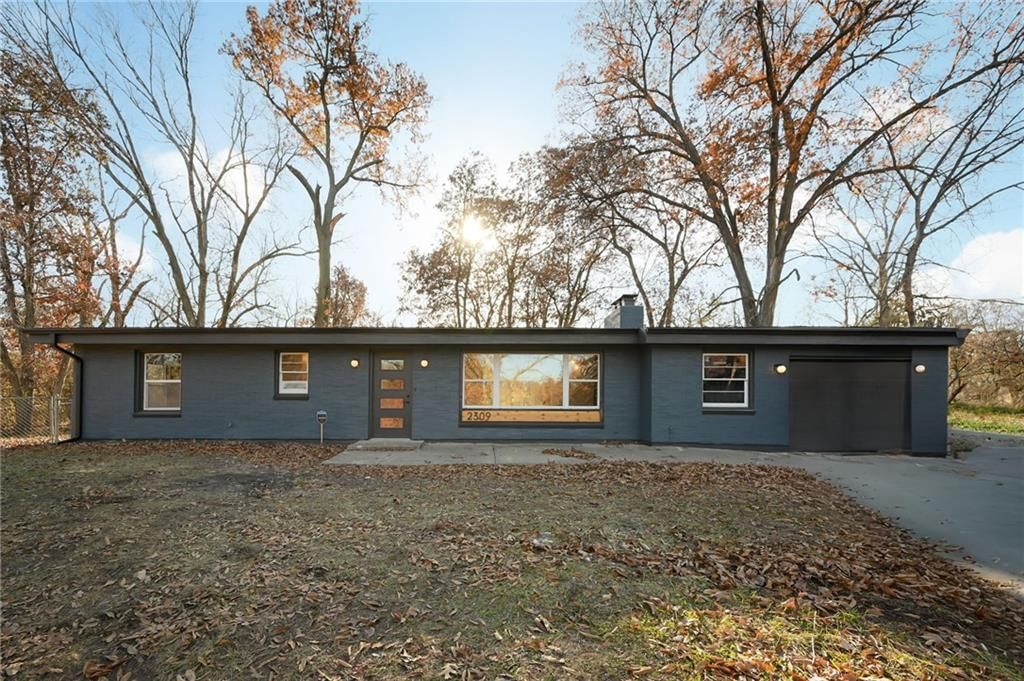 2309 E 77th Street — photo 2