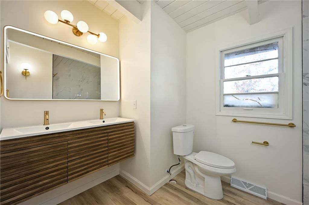 2309 E 77th Street — photo 15