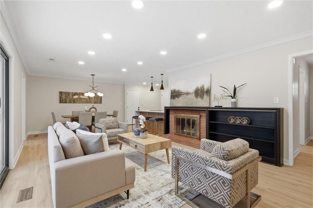 7736 Briar Street — photo 6