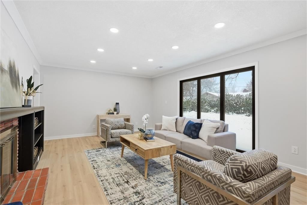 7736 Briar Street — photo 8