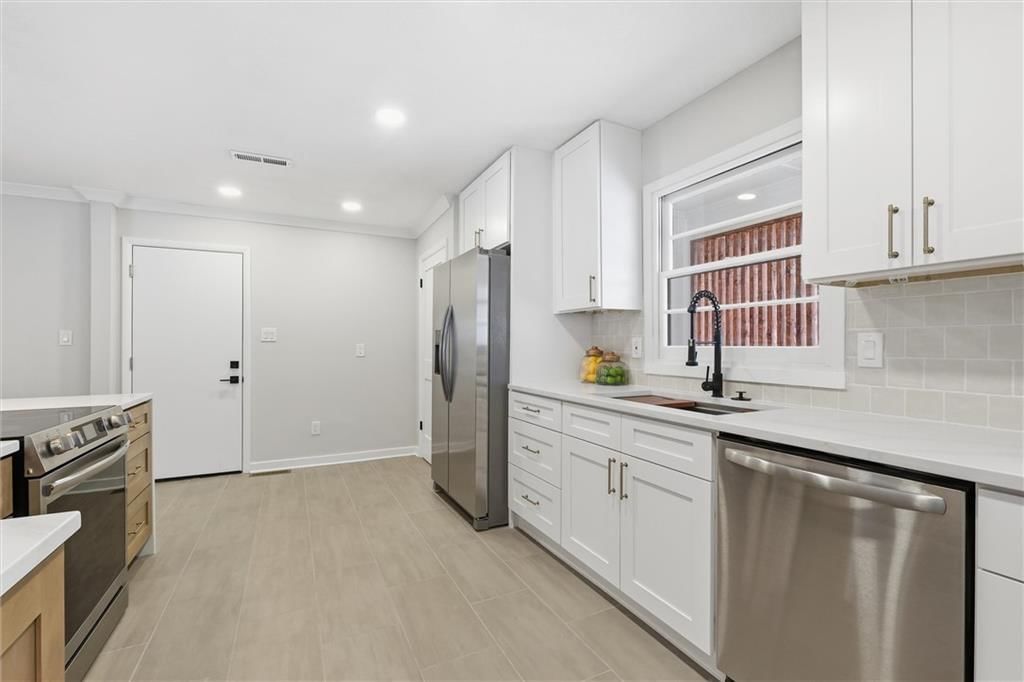 7736 Briar Street — photo 17