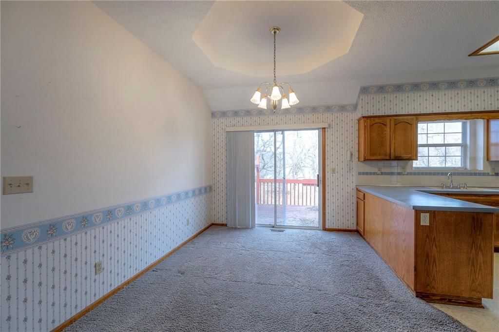 10600 E 51st Street — photo 11