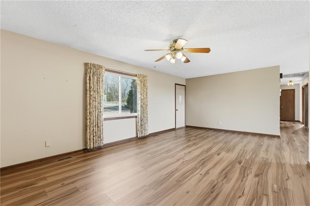 1055 E 900th Road — photo 3