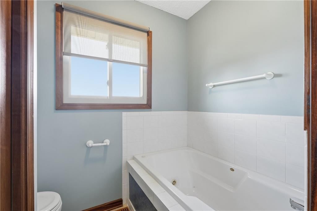 1055 E 900th Road — photo 10