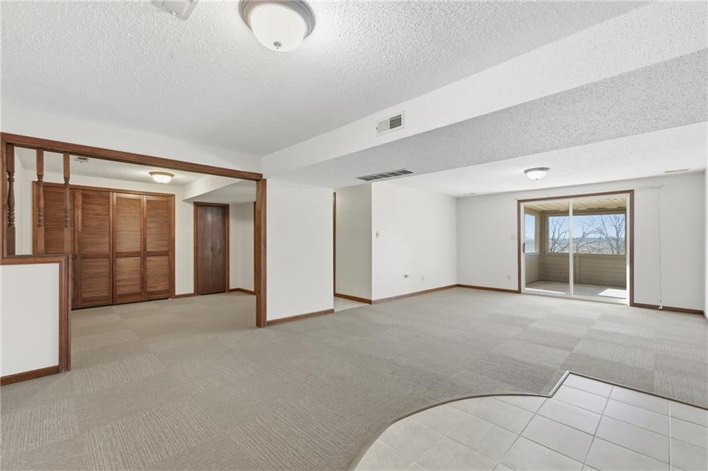 1055 E 900th Road — photo 13