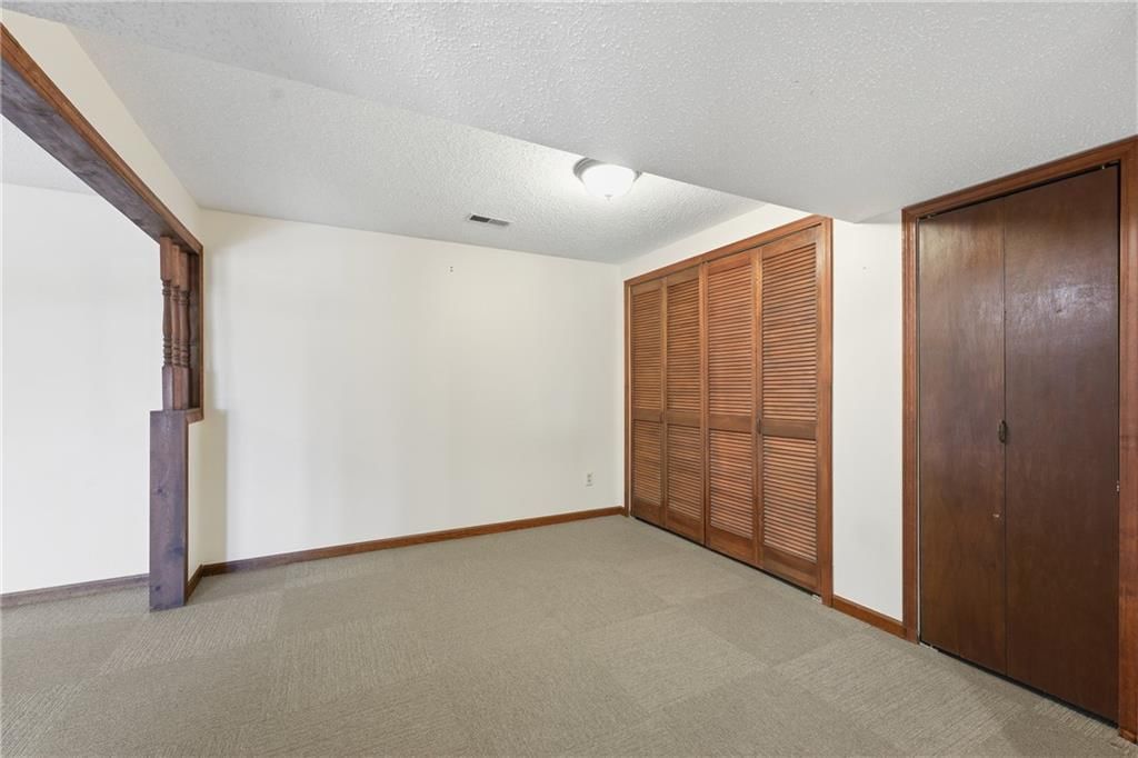 1055 E 900th Road — photo 16