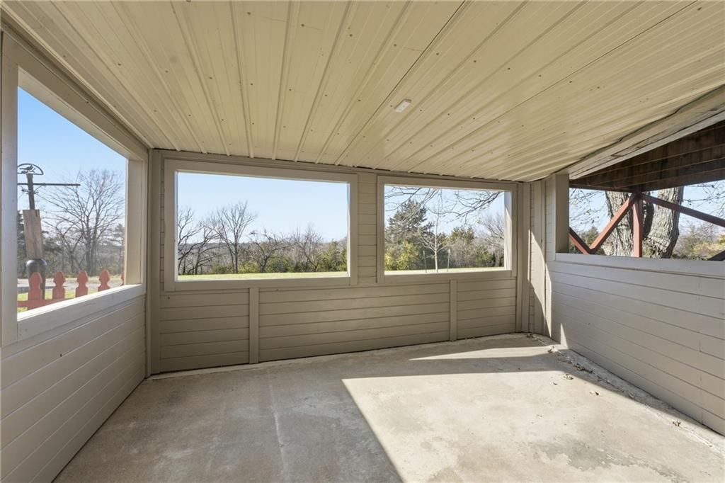 1055 E 900th Road — photo 21