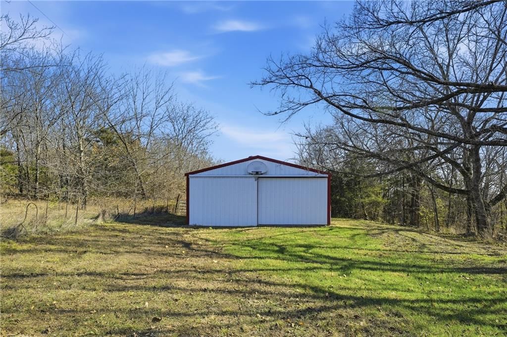 1055 E 900th Road — photo 28