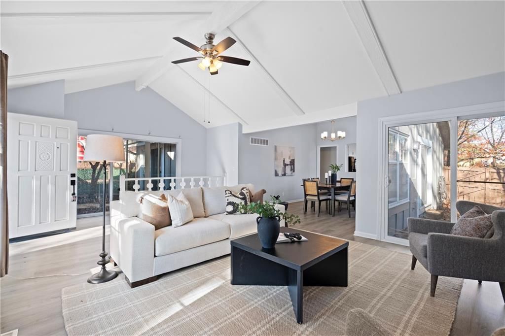 10236 Edelweiss Circle — photo 4