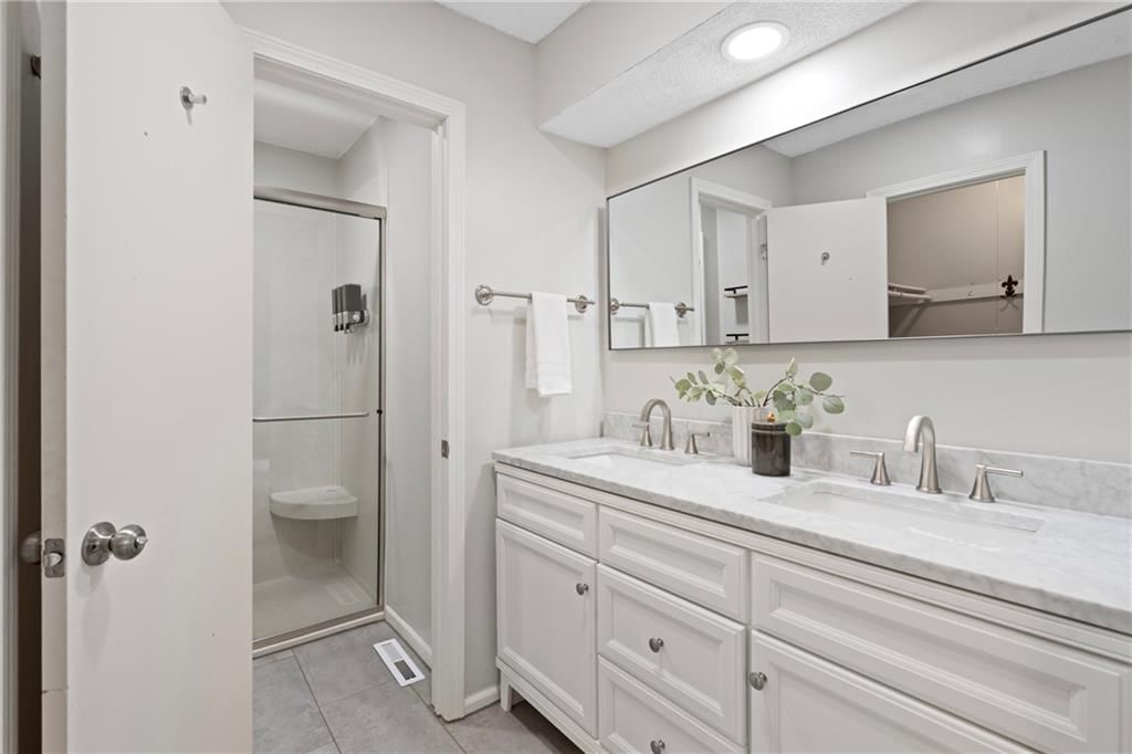 10236 Edelweiss Circle — photo 15