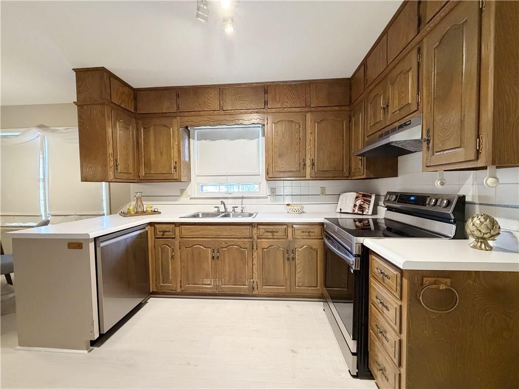 103 NW Golfview Drive — photo 7