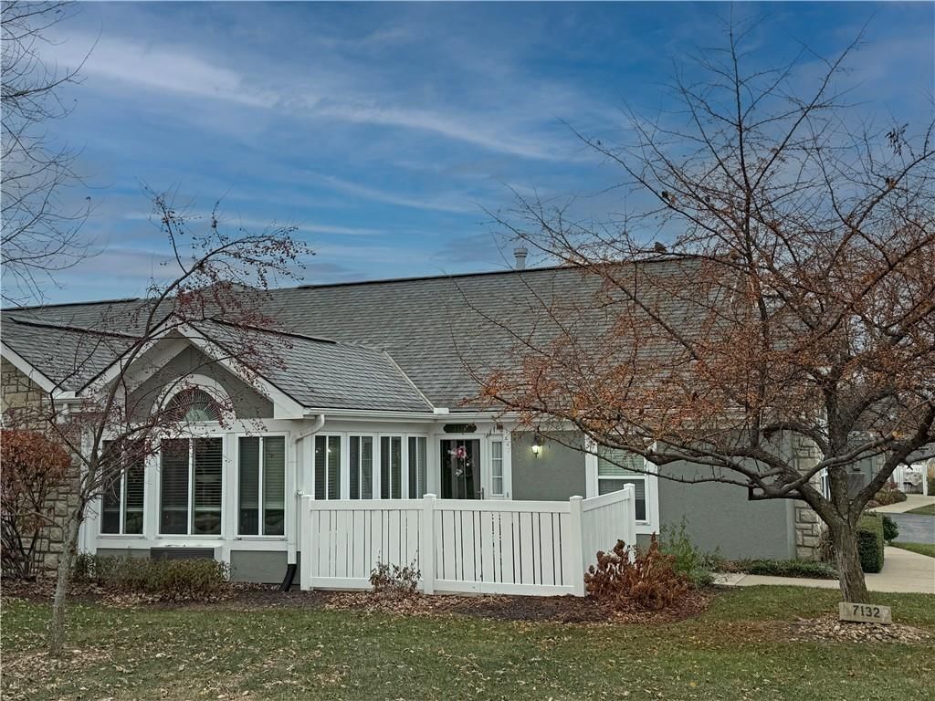 7132 Hedge Lane Terrace — photo 2