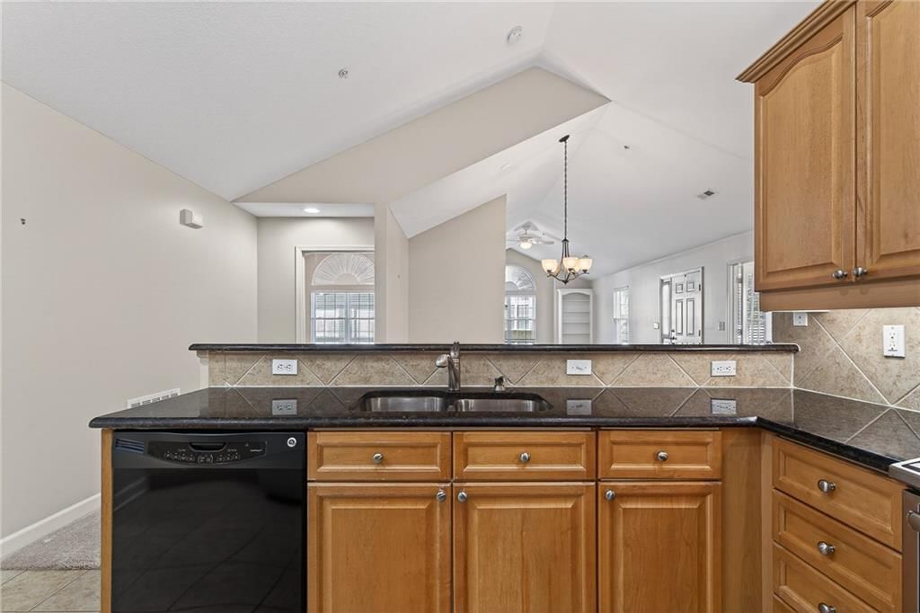 7132 Hedge Lane Terrace — photo 14