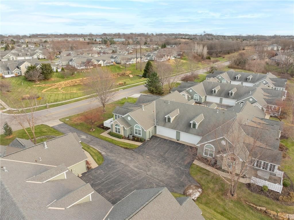 7132 Hedge Lane Terrace — photo 30