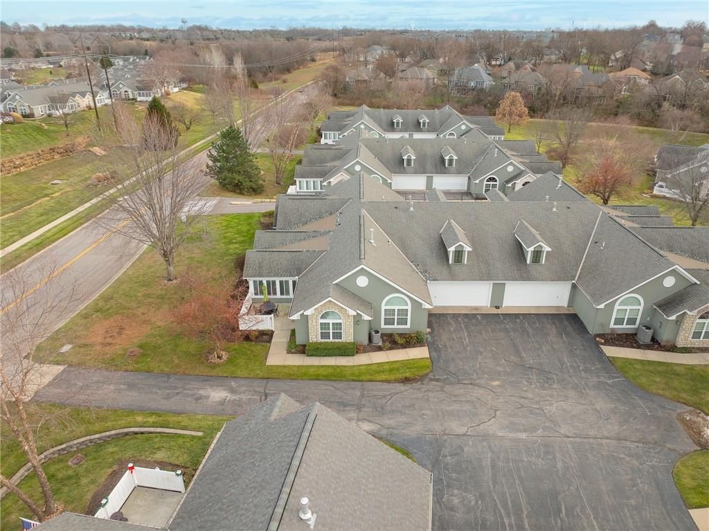 7132 Hedge Lane Terrace — photo 33
