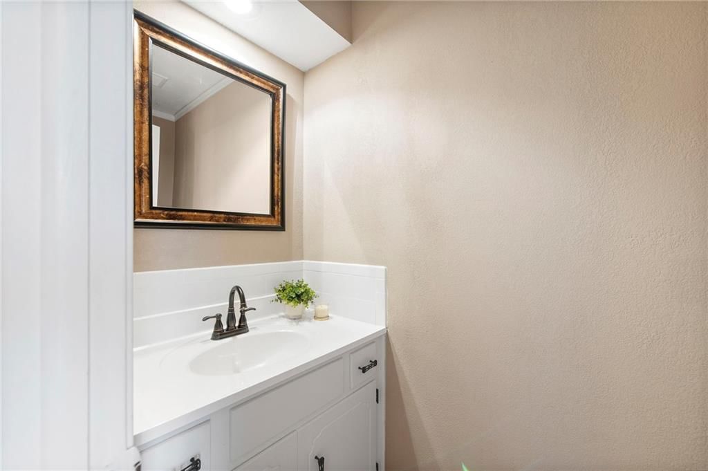 10061 Hardy Street — photo 20