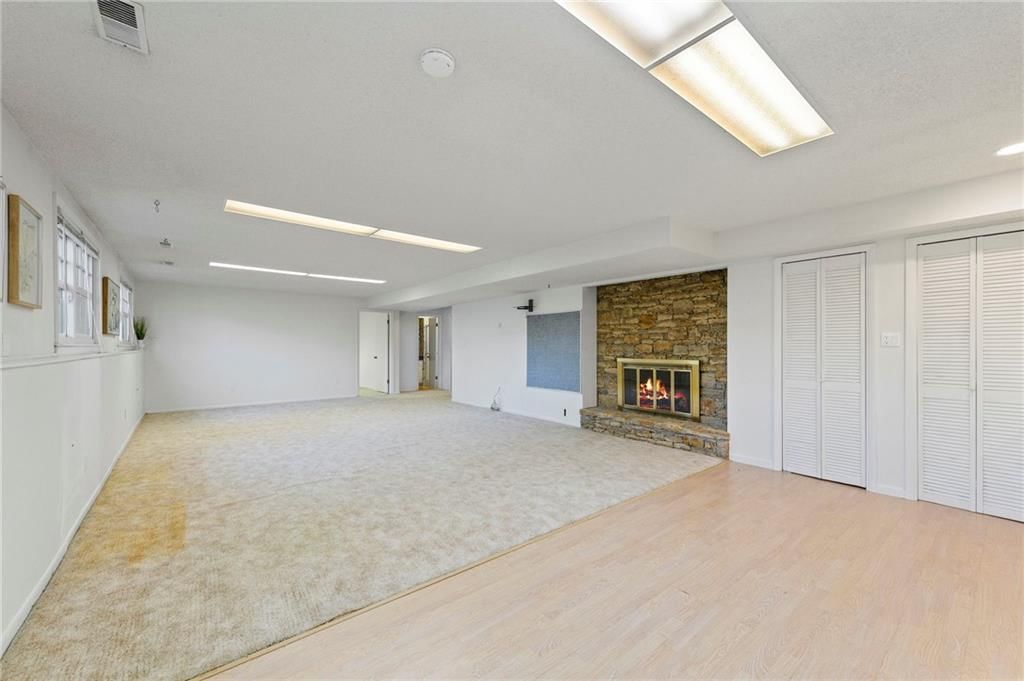 10061 Hardy Street — photo 36