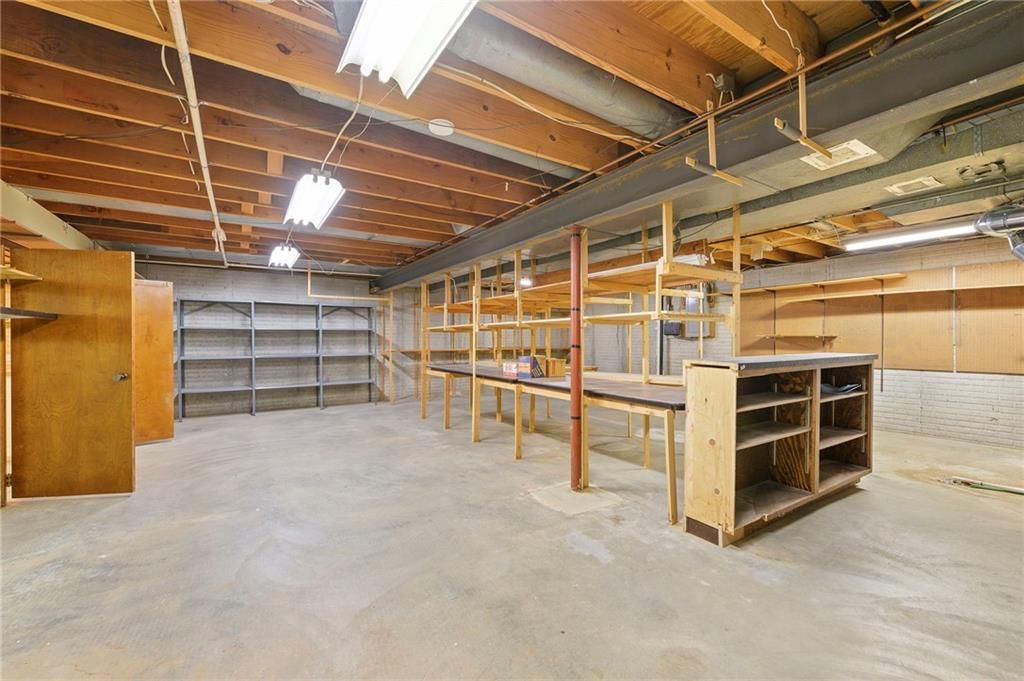 10061 Hardy Street — photo 40