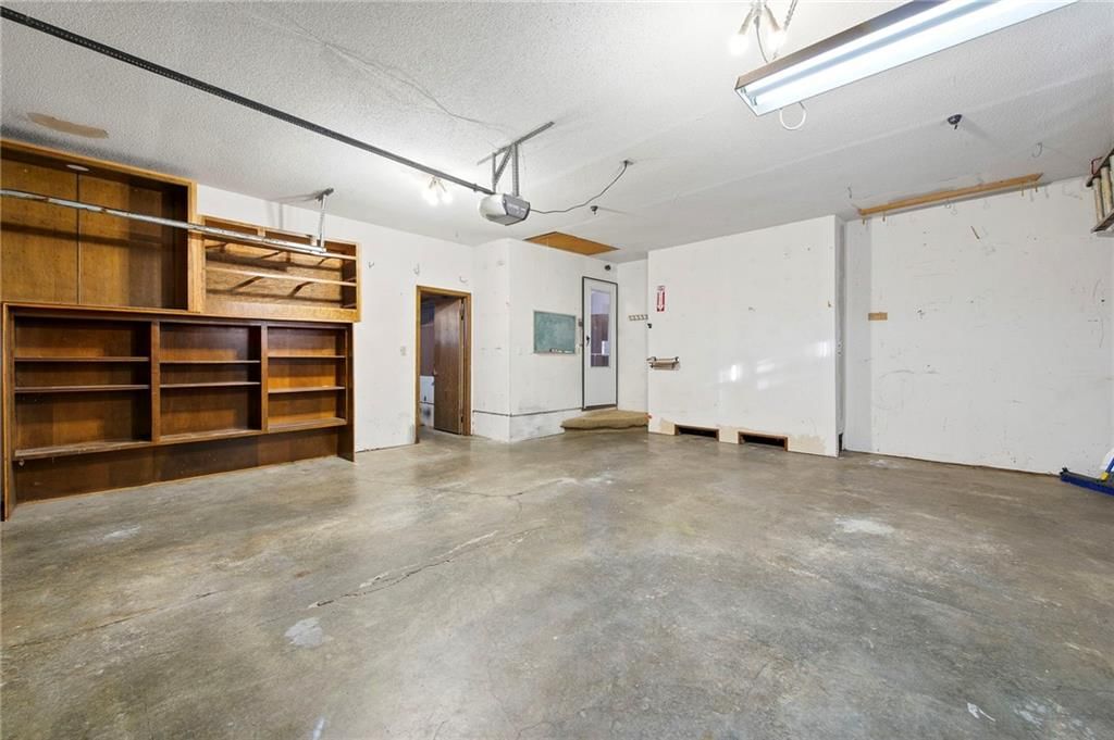 10061 Hardy Street — photo 45