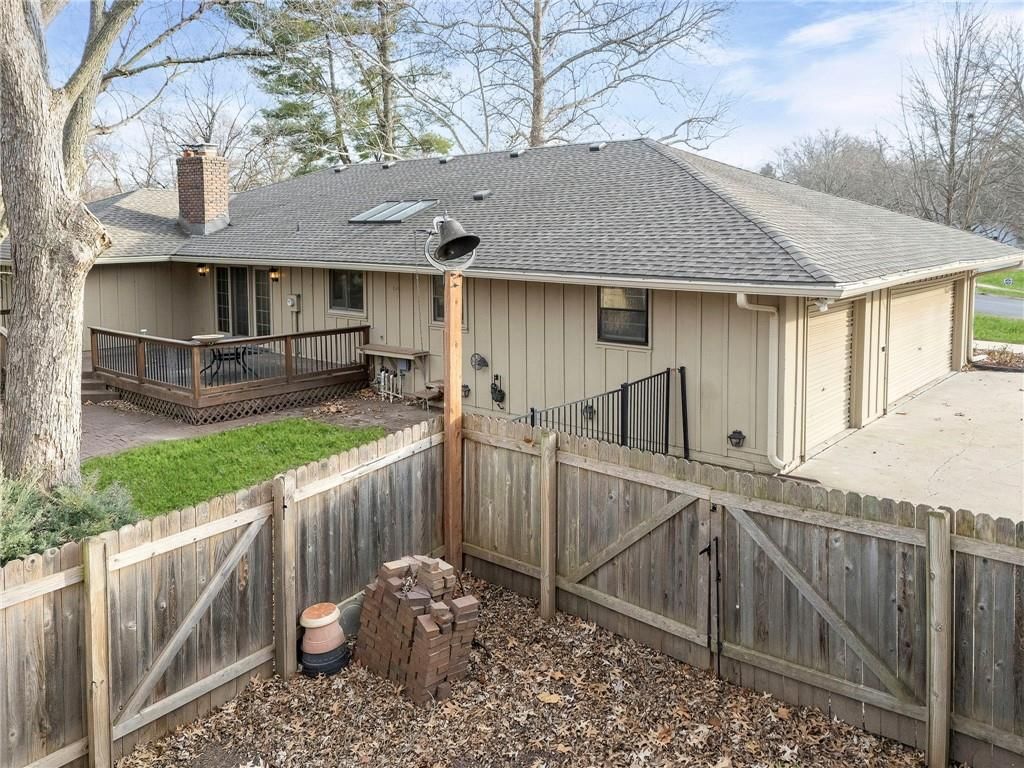 10061 Hardy Street — photo 51