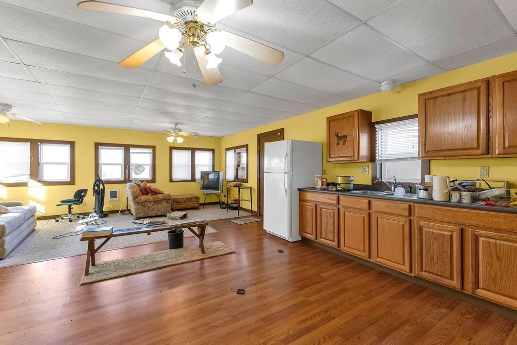 21400 Johnson Drive — photo 5