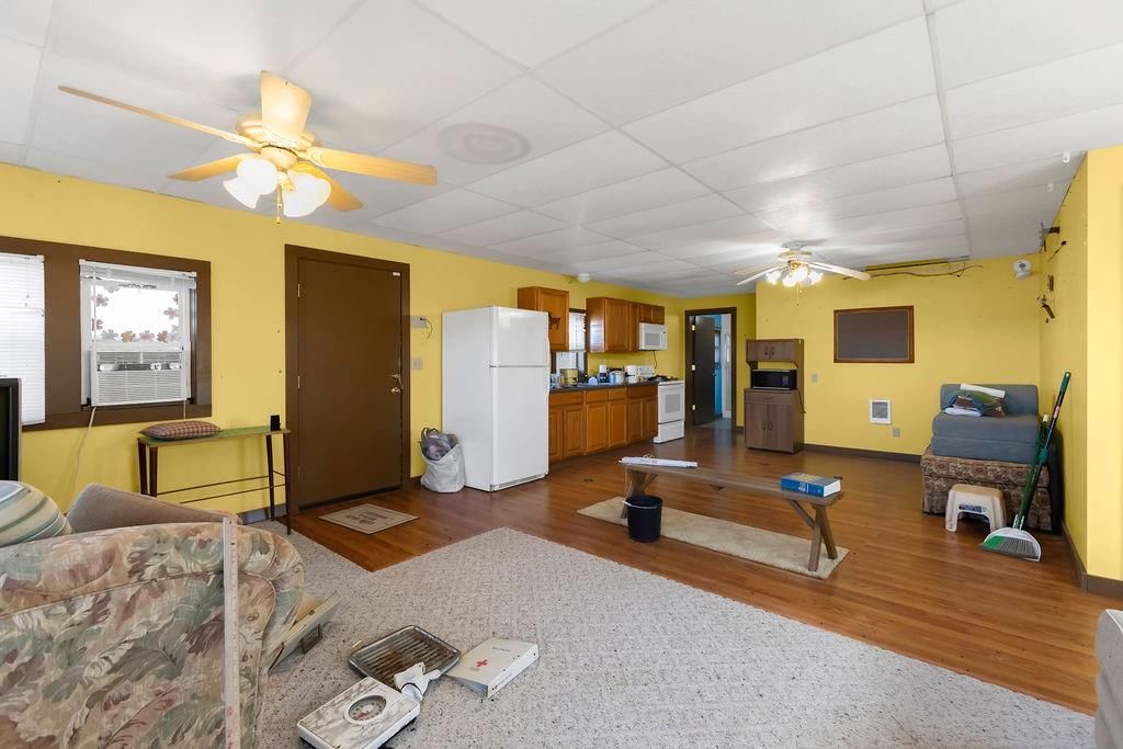 21400 Johnson Drive — photo 10
