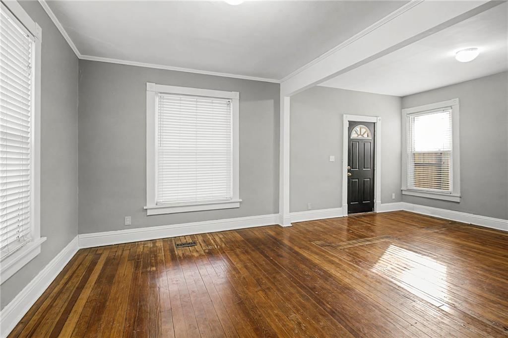 920 W 42nd Street — photo 4