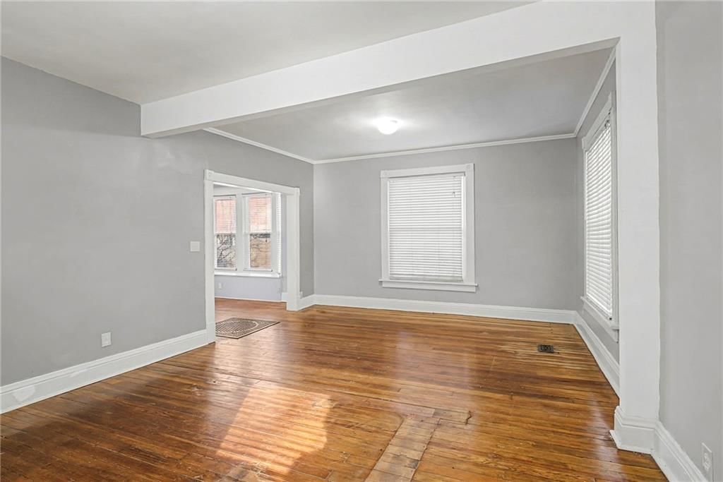 920 W 42nd Street — photo 5