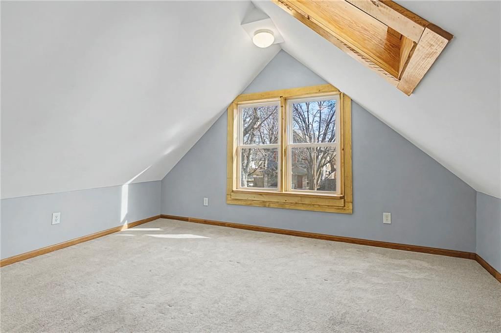 920 W 42nd Street — photo 19