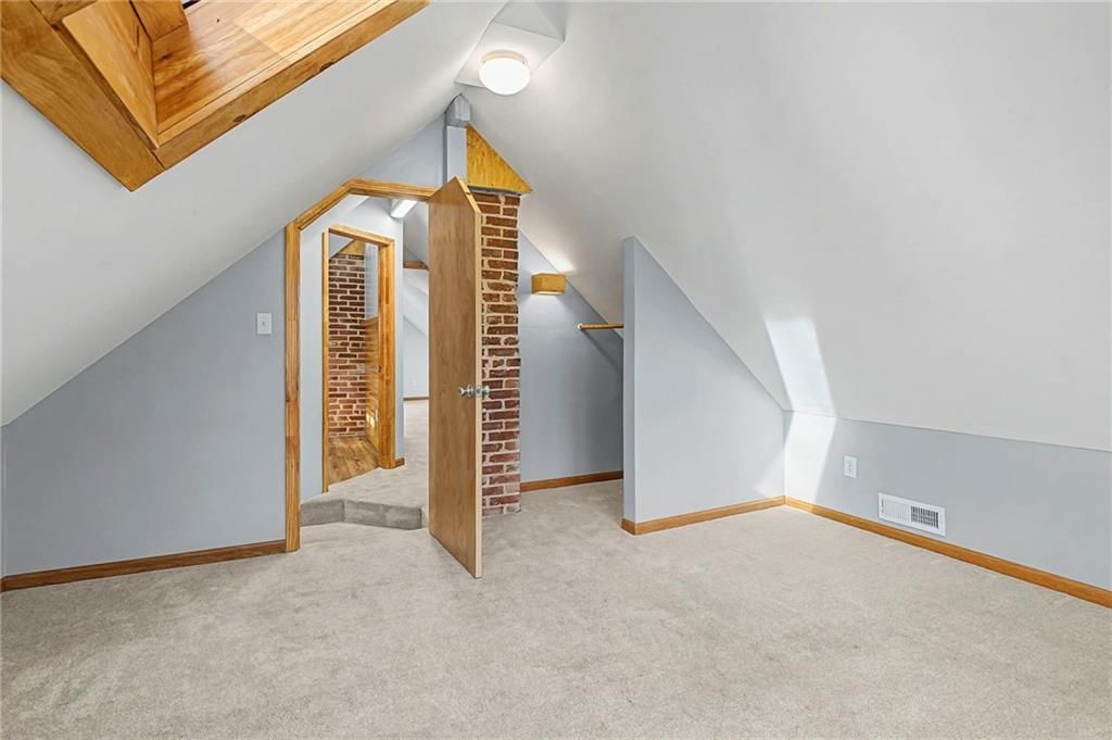 920 W 42nd Street — photo 21