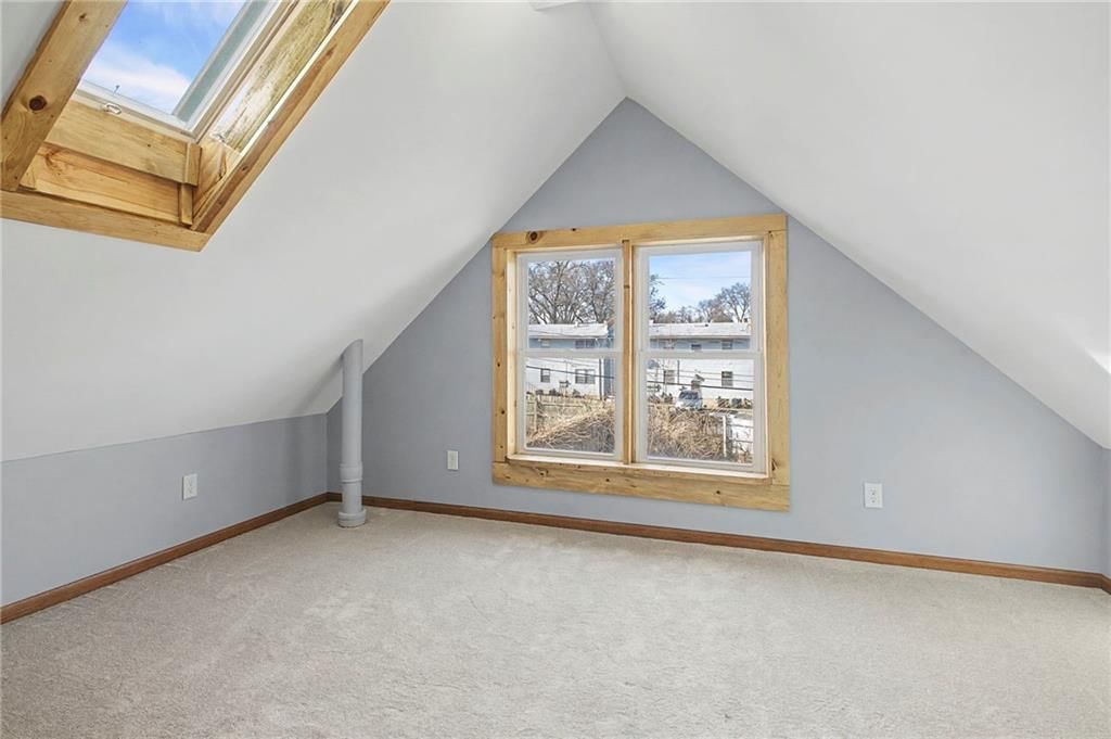920 W 42nd Street — photo 24