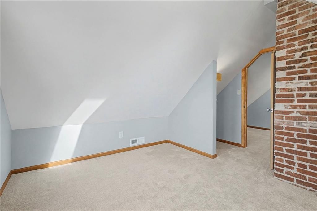 920 W 42nd Street — photo 25