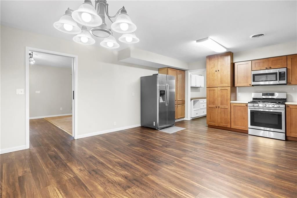 211 N Lincoln Street — photo 9