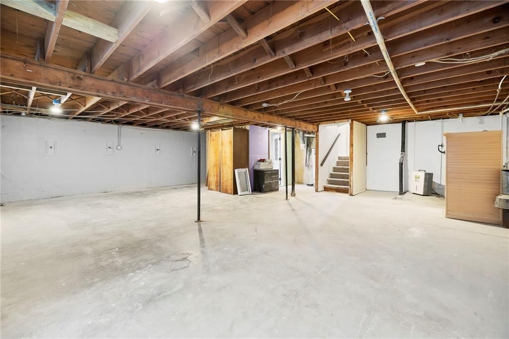 211 N Lincoln Street — photo 37
