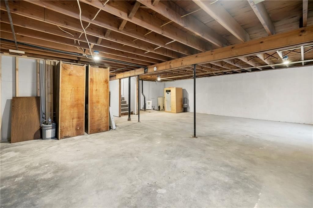 211 N Lincoln Street — photo 39