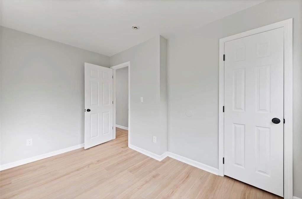2925 S 52nd Street — photo 9