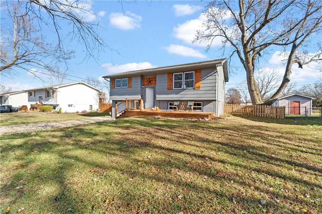 217 Maple Terrace — photo 4