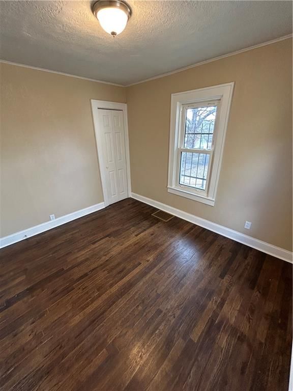 4338 Myrtle Avenue — photo 13