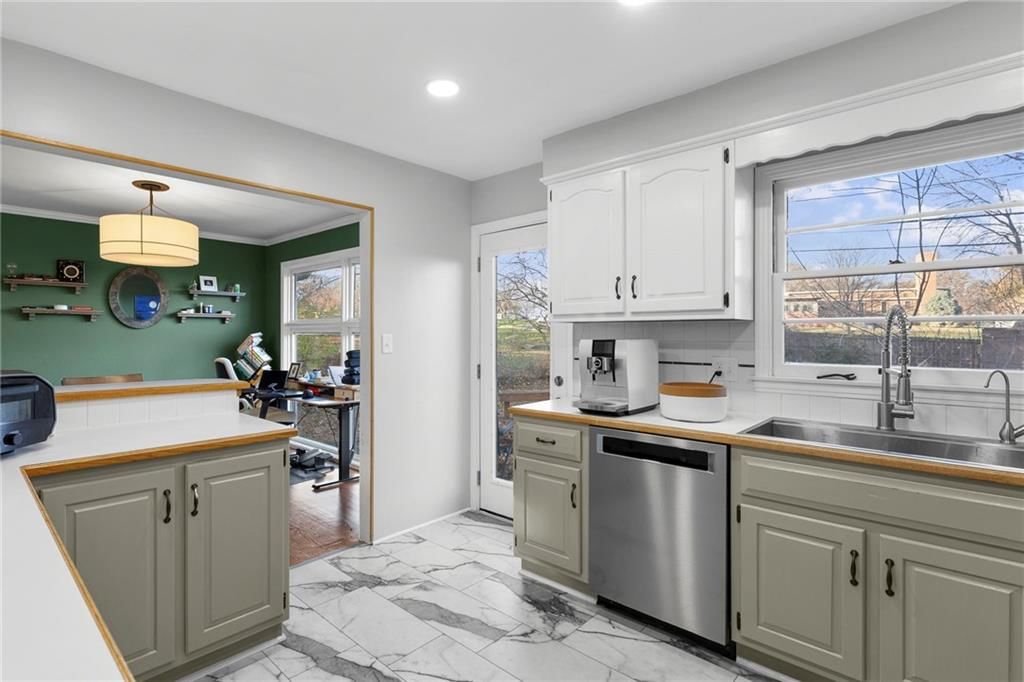 5600 W 63rd Terrace — photo 14