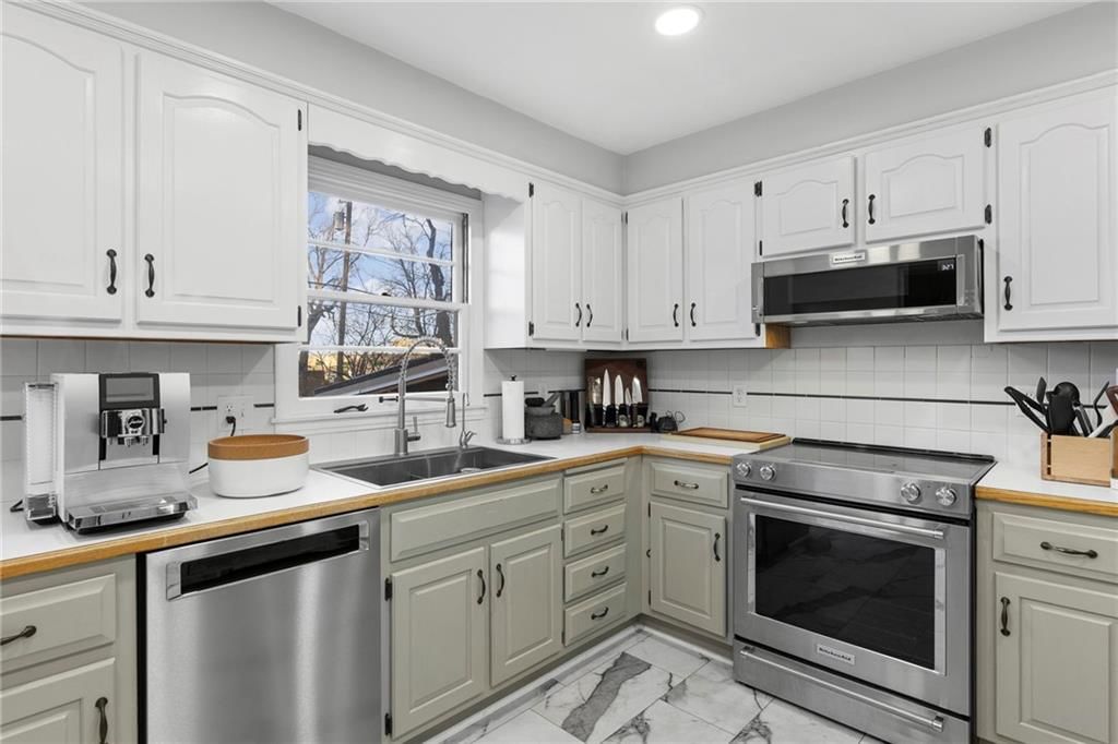 5600 W 63rd Terrace — photo 17