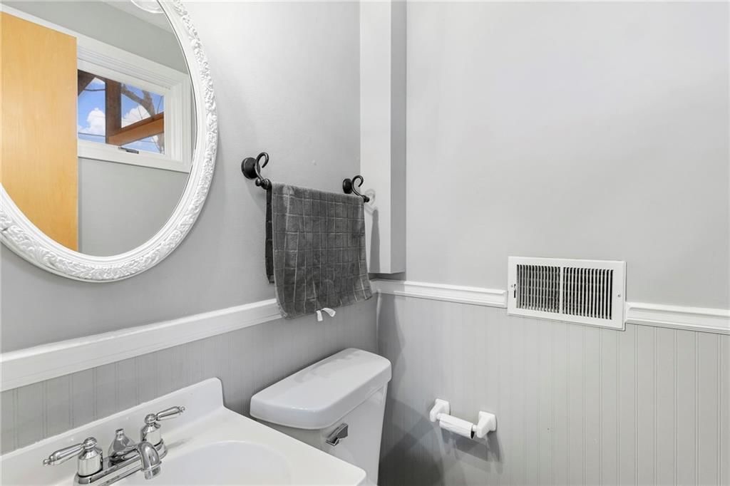 5600 W 63rd Terrace — photo 31