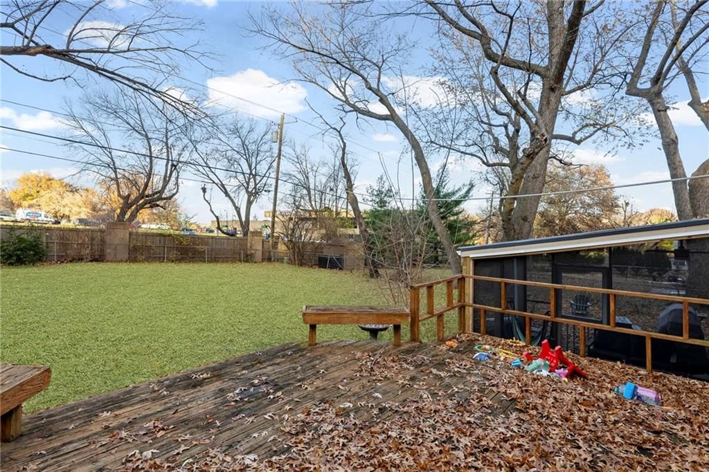 5600 W 63rd Terrace — photo 39