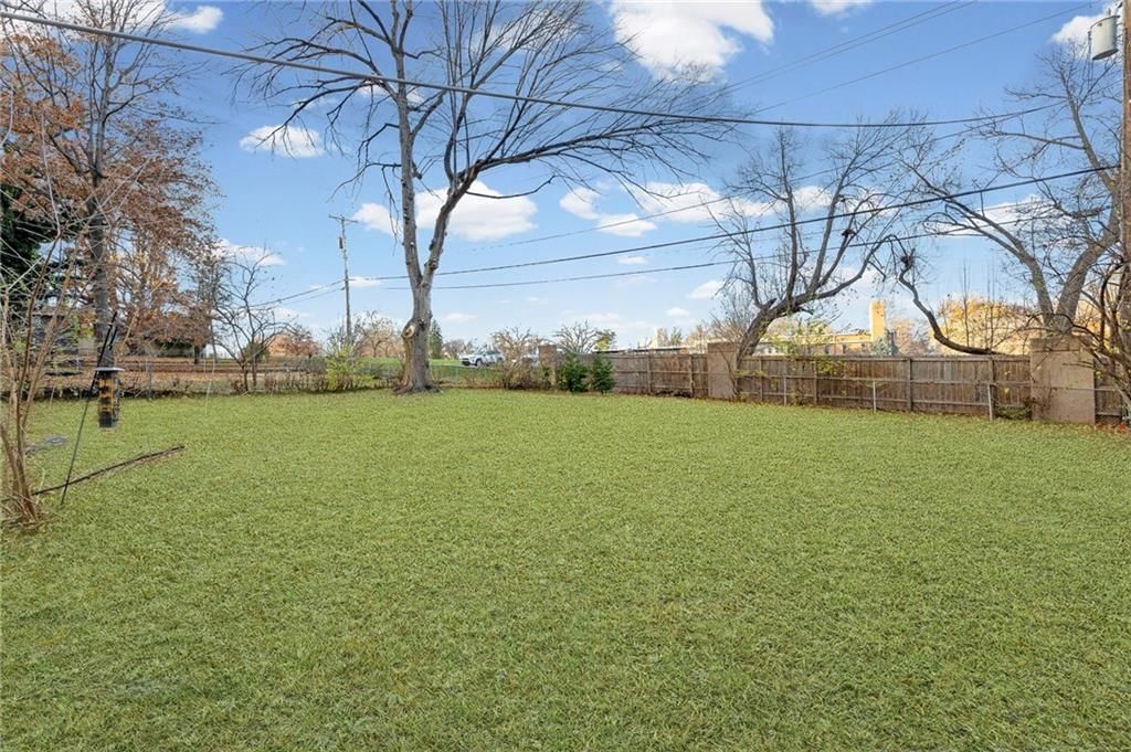 5600 W 63rd Terrace — photo 40